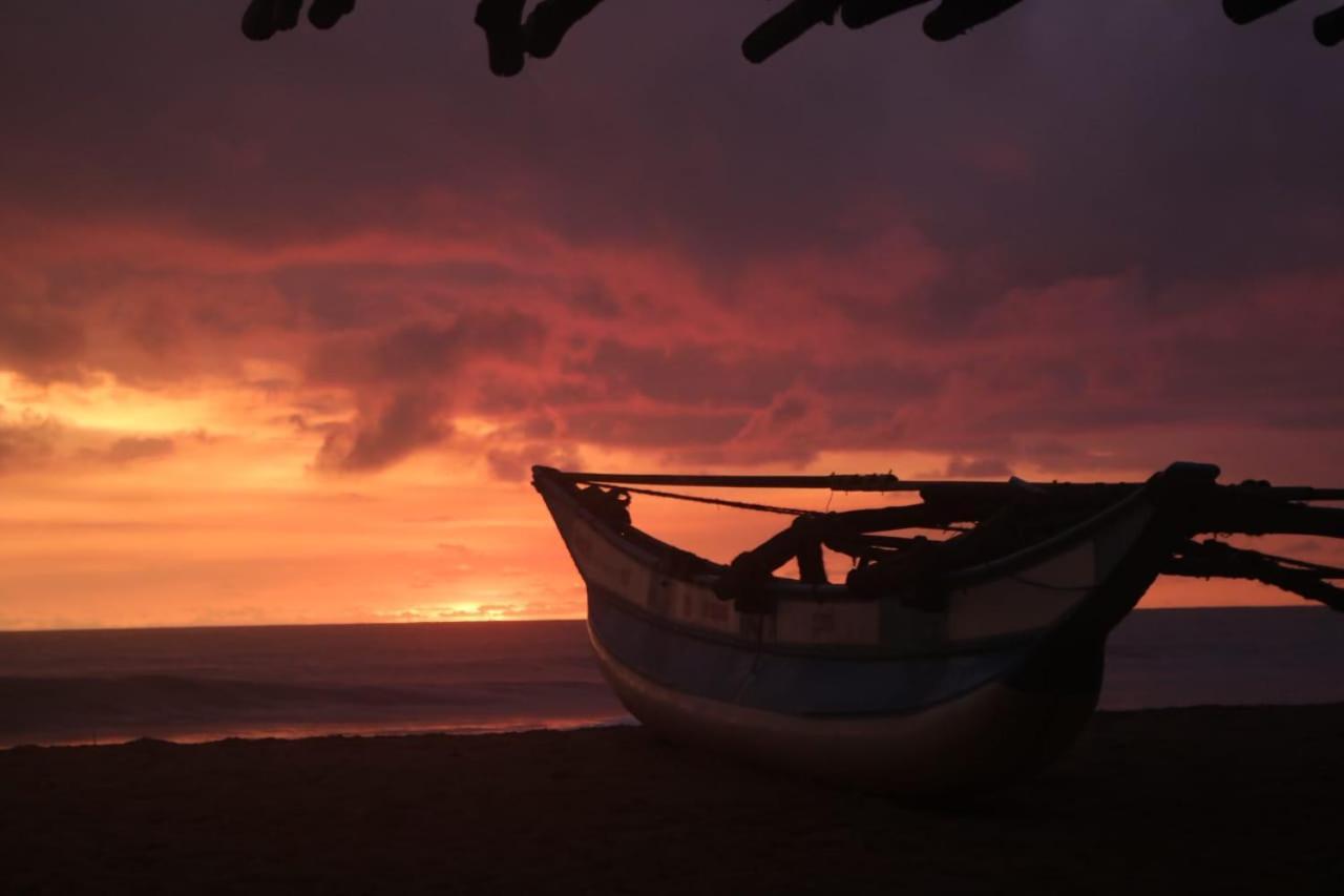 Happy Cocos Beach House Waskaduwa Luaran gambar