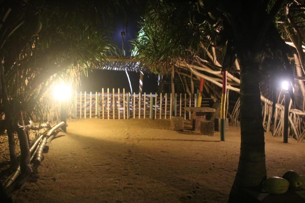 Happy Cocos Beach House Waskaduwa Luaran gambar